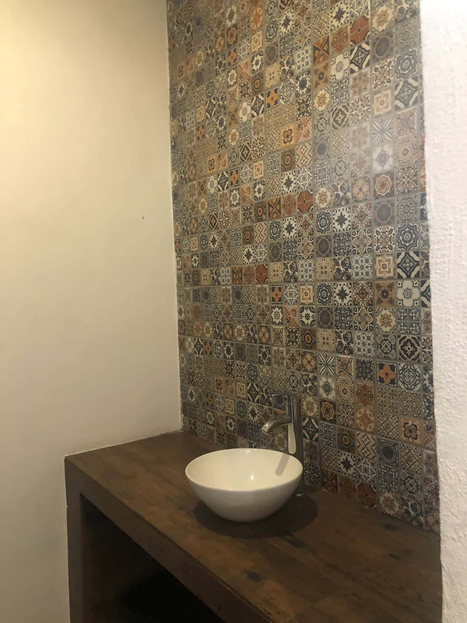 TBoncito 2do piso puertas de baños de hombres y mujeres
